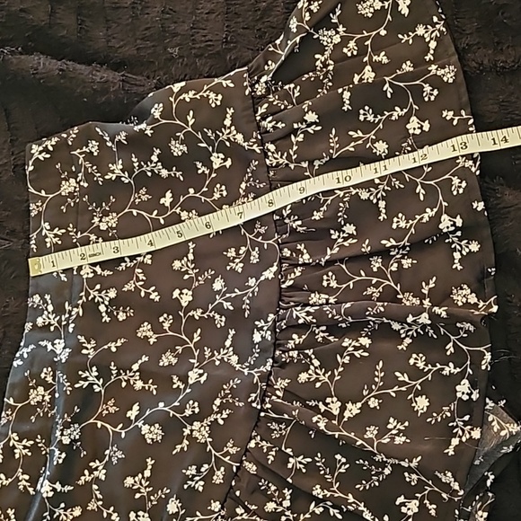 F21 SM Black and White Floral Ruffle Skort - Picture 5 of 7